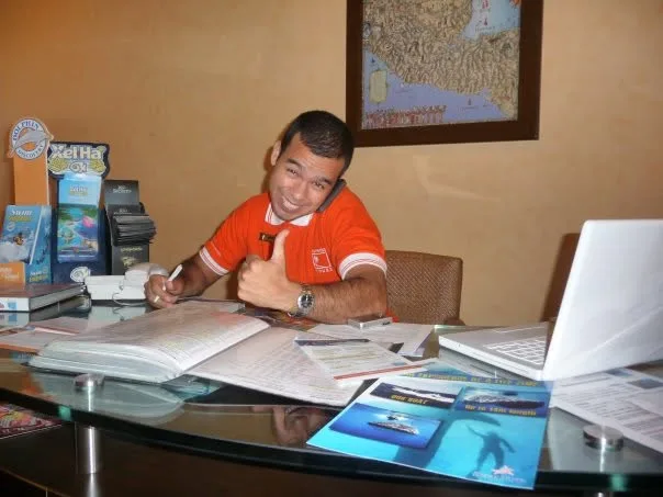 Keshi as an Olympus Tours representative